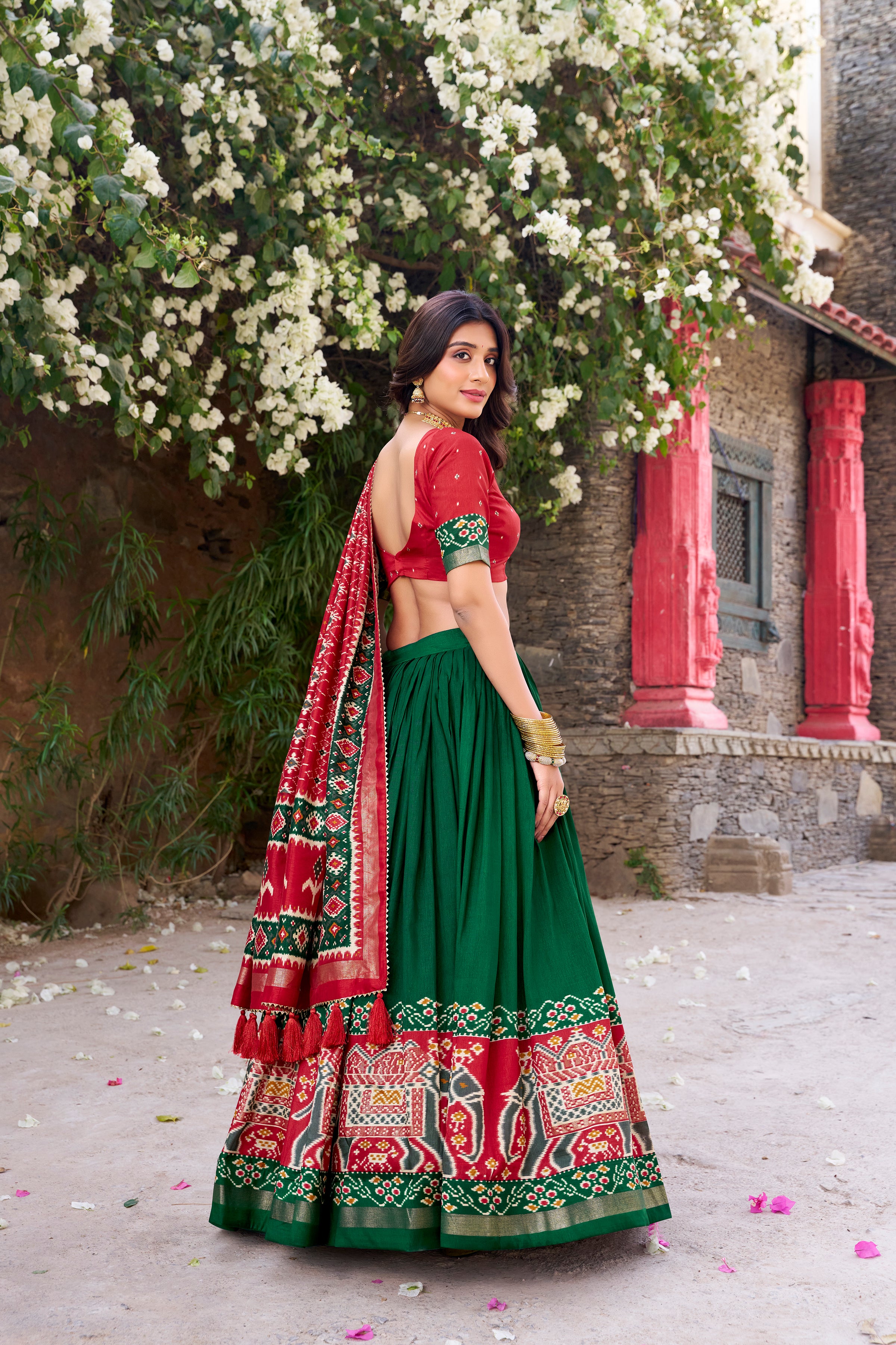 πͺ· Infuse Your Wardrobe with Southern Grace πͺ· Silk Kalamkari Print Lehenga Choli with Foil Work Border - Navratri